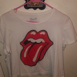 Tongue crop top shirt ✨